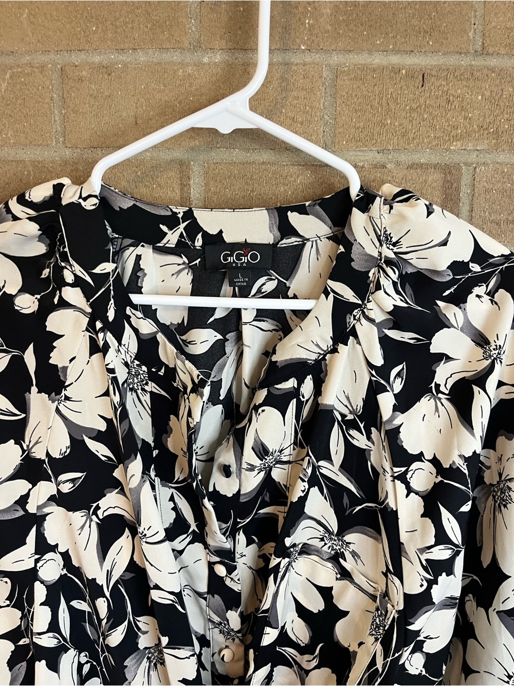 Gilli Black & Cream Floral Midi Wrap Dress - Picture 4 of 4